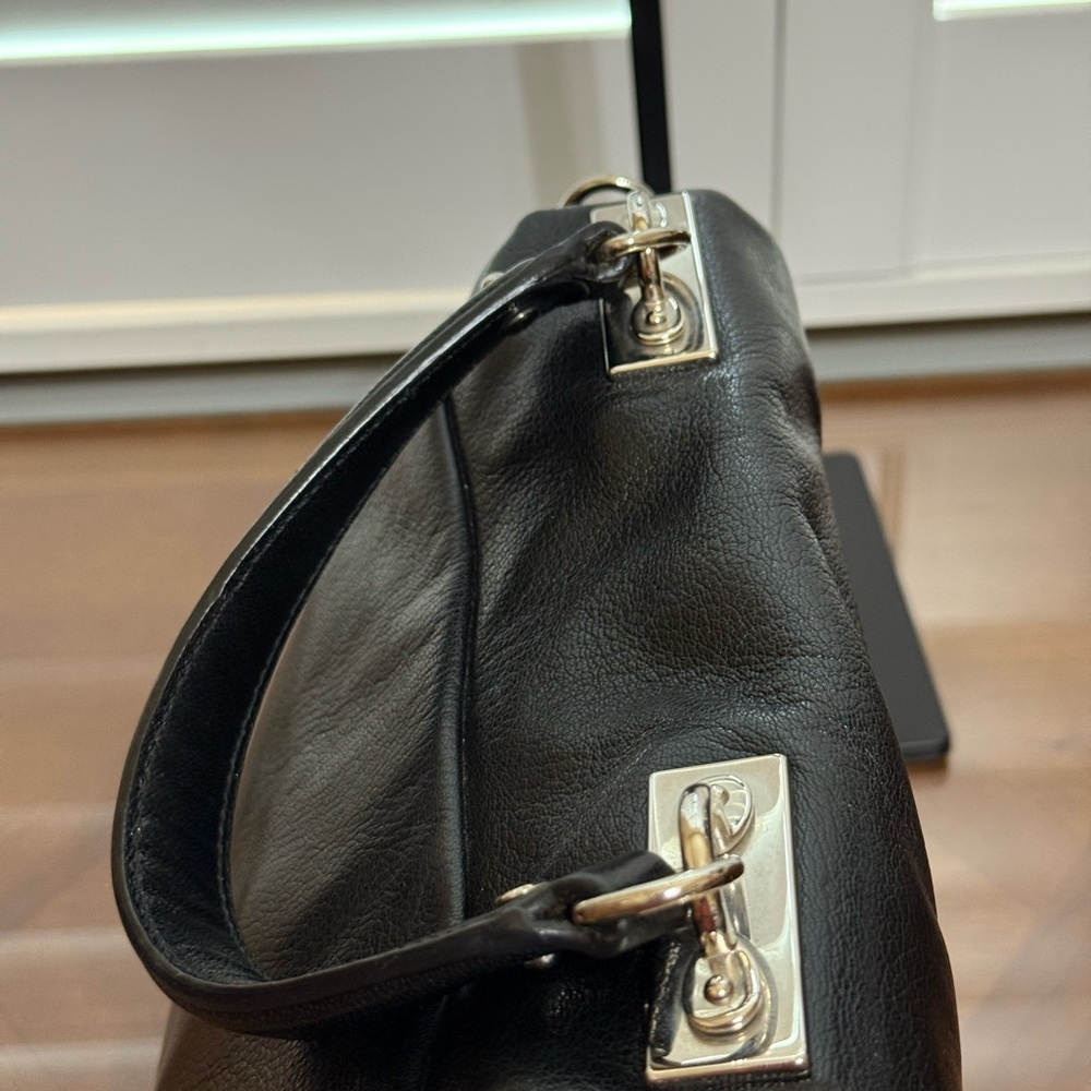🔥 Sale 🔥- Celine Black Leather Bag with Chain Strap and Lock Set - Picture 10 of 16